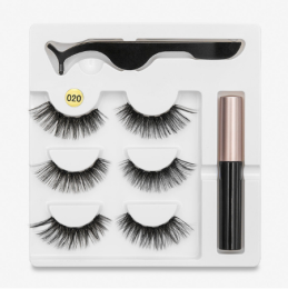 A Pair Of False Eyelashes With Magnets In Fashion (Format: 020 style)