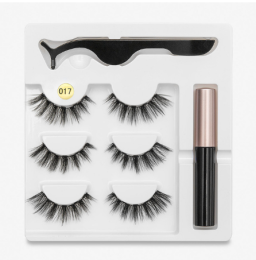 A Pair Of False Eyelashes With Magnets In Fashion (Format: 017 style)