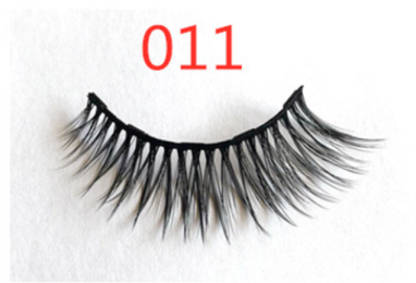 A Pair Of False Eyelashes With Magnets In Fashion (Format: 011 1 pair eyelashes)