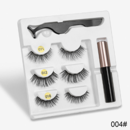 A Pair Of False Eyelashes With Magnets In Fashion (Format: Mixed E)